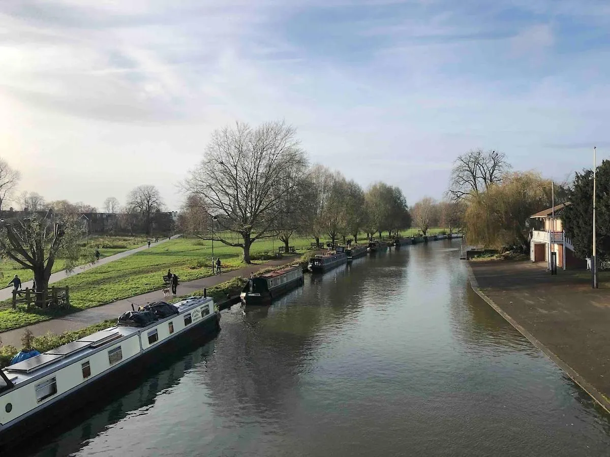 Apartmán Central With River Views Cambridge